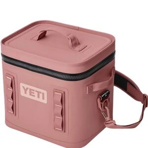 YETI Hopper Flip Soft Cooler in Dusty Rose